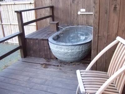 思う壺Barマダムの三河「風の谷の庵」…ワインとグラスとソムリエナイフ、それから2~3日分の本を抱えて宿に篭りっきり