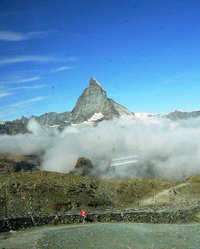 スイス写真集【511】呆然と山を眺めて一時間が過ぎる