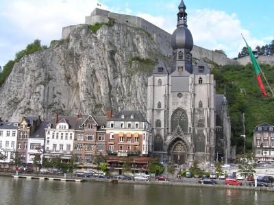 城砦都市ディナン