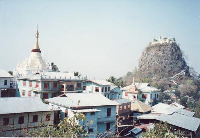 ミャンマーの旅。　ポパマウンテンを目指せ。