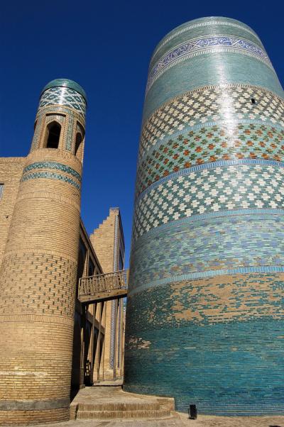 光の変化の中で浮かび上がる世界遺産：ウズベキスタン