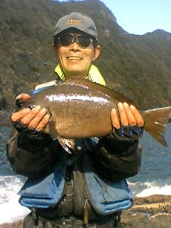 ★昨日、大分の磯に「クロ釣り」に行ってきました・・・の旅。