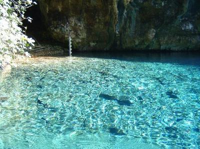 イオニア諸島・ケファロニア島・メリッサニの洞窟