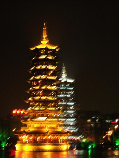 桂林の鍾乳洞、クルーズ、陽朔、白沙郷、鵜飼見学、二胡演奏とナイトクルーズ