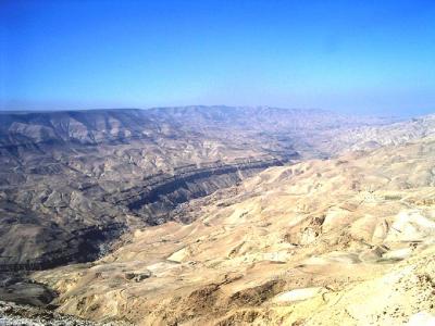 ２泊３日のヨルダン観光  （２）　カラク城、ワディ・ムジブ、ネボ山