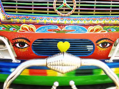 Pakistan Truck Art 　面白くてやめられない「けばトラ」ウォッチング　ガンとばし　Eyes