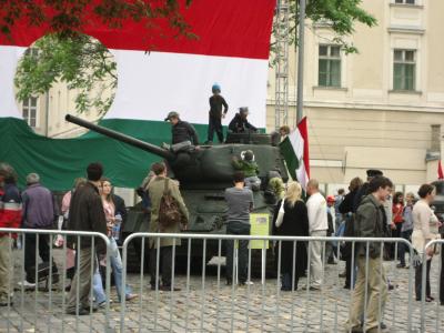 2006年ハンガリーとルーマニア旅行第16日目(2)：デアーク広場のハンガリー動乱追悼の展示