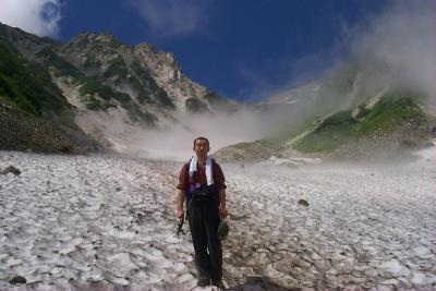 白馬岳から唐松岳へ少しだけ危険な山歩き。