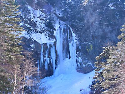 平湯大滝の氷結