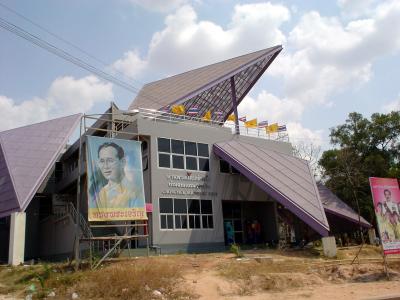 タイ東南部１：　「南ラオスへのゲートウェイ」　ウボン・ラチャタニー　と　「国境の村」　チョンメック