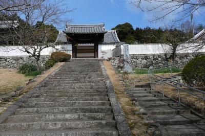 西国街道沿いの史蹟探訪:大念寺→大織冠神社＆将軍山古墳