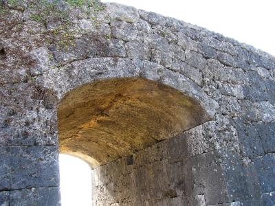 沖縄　世界遺産　座喜味城址　続き