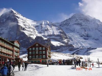 ロマンチック街道とスイス・パリ　?