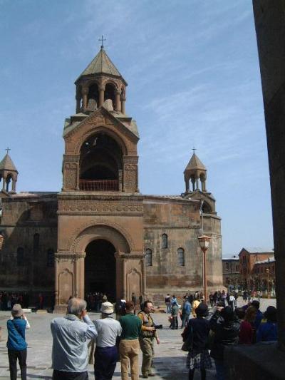 エチミジアンで大聖堂に参詣