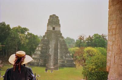 中米四カ国の旅ー密林に眠る神秘のマヤ文明最大の「神殿都市遺跡ティカル」を訪れる