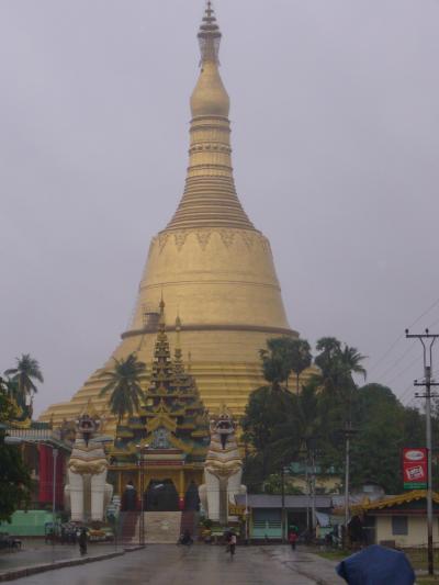 金色に輝く国でした。