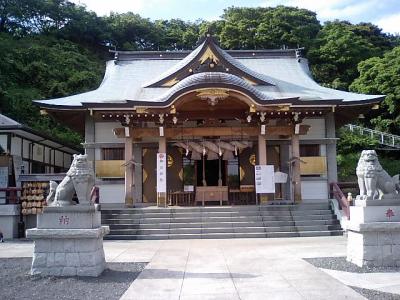 本牧神社とその隣の公園