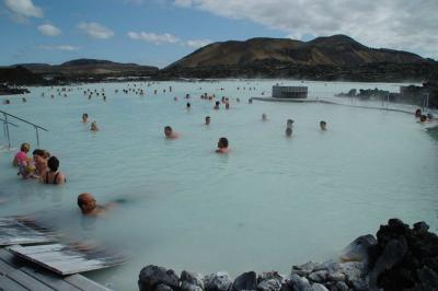 アイスランド　大自然と温泉の旅　1日目
