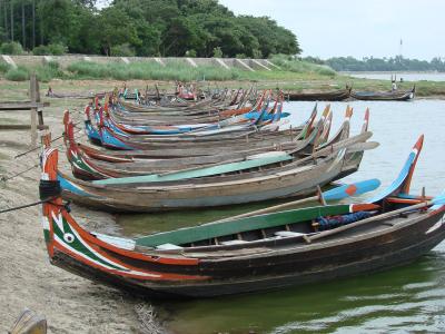 Myanmar no10　マンダレイ　郊外と市場の周辺。