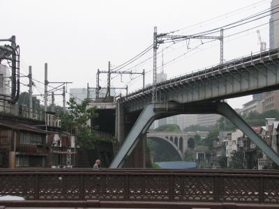 東京の著名橋・・・・昌平橋を眺める