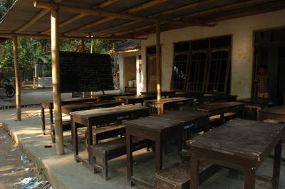 スラムの学校　　ロンボク島