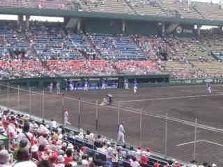 プロ野球観戦　広島−横浜（広島市民球場）