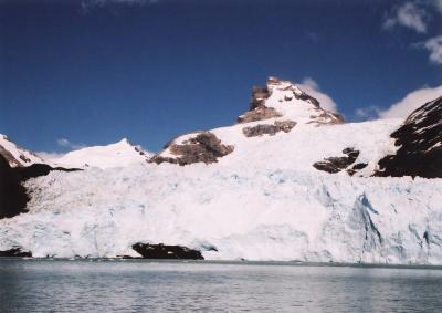 パタゴニア最果て紀行(６)～ウプサラ氷河クルージング～
