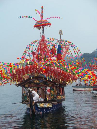日本三船祭りで神奈川真鶴町の美しい貴船神社まつり（2007）