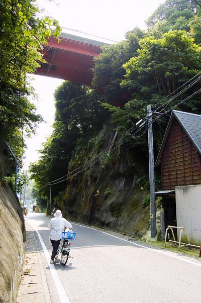 勝浦の切通しとトンネル