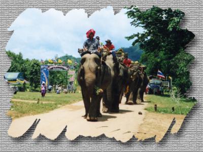 国境の町の小さな象祭り