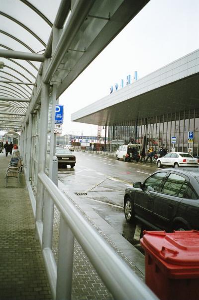 プラハ−ミレニアム・イヴ、その１−プラハ空港