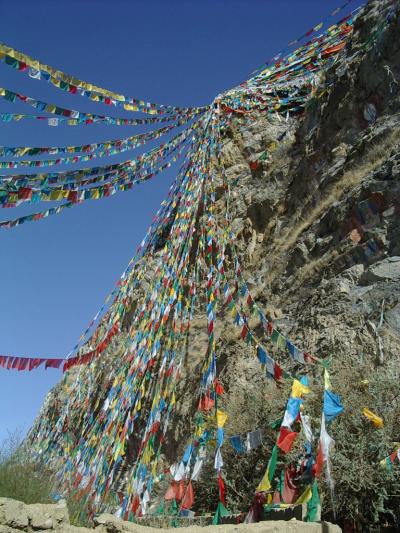 薬王山で五体投地　チベット旅行記６