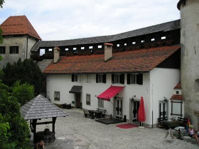 旧ユーゴの国々【7】ブレッド城　