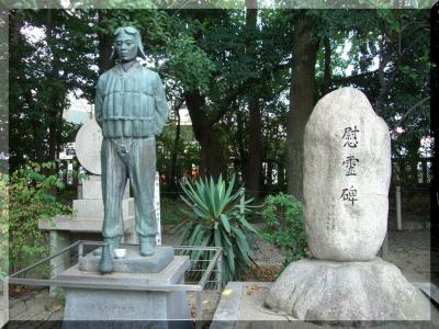 同期の桜　　～大阪護国神社～