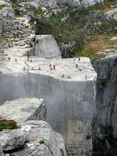 Hiking to Preikestolen　　　 