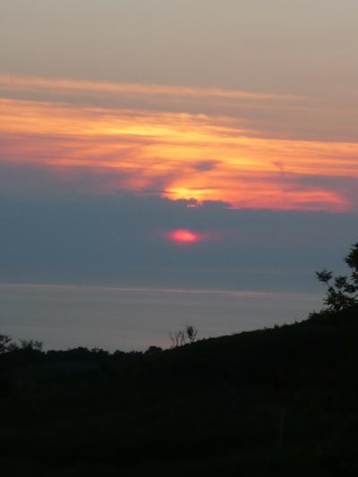 初秋の道東・親孝行の旅～その７；知床五湖とオホーツクに沈む夕日
