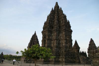 日帰り世界遺産満喫の旅・プランバナン遺跡群