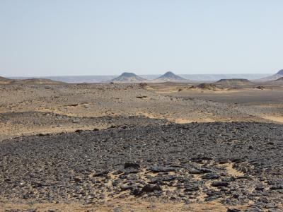 エジプト2007･･･?砂漠は色に溢れて　黒砂漠
