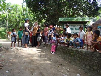 バリ島発　　ロンボク島へ支援活動