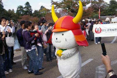 彦根城、城まつり見物、ひこにゃんとの再会 ?