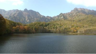 【動画あり】　戸隠高原　鏡池の紅葉