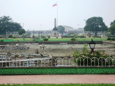2007秋、フィリピン旅行記1(5/23)：10月30日(4)：マニラ、リサール公園、スペインと戦った英雄像群