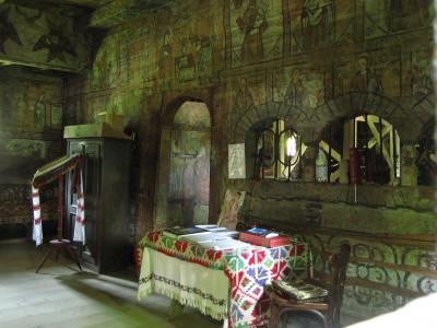 2007年ルーマニア旅行第11日目(6)マラムレシュ地方：今に残る最古のイェウド木造教会を訪ねて