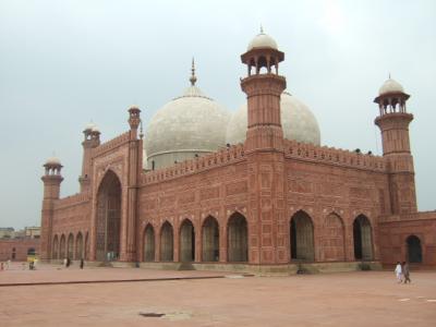 LAHORE FORT & BADSHAHI MASJID