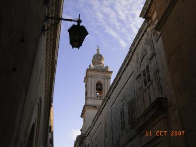 ゴゾ島とマルタ島 (マルタ島?イムディーナとラバト)