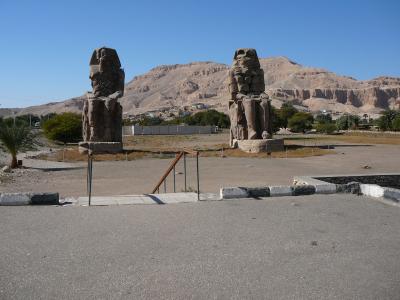 ふたりのエジプト８日間：メムノンの巨像