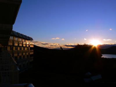 １１．東急ハーベストクラブ山中湖　早朝の富士山　約１億円の陸上自衛隊９６式装輪装甲車