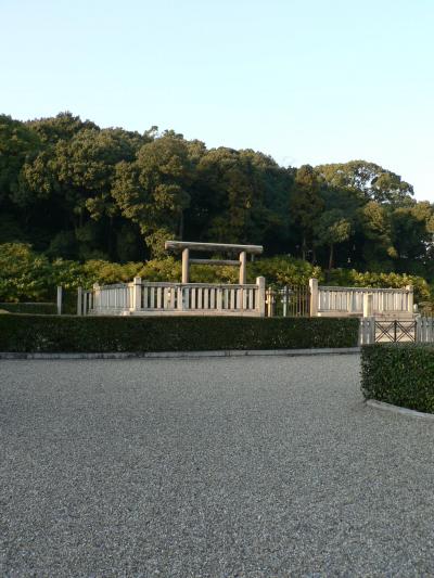 日本の旅　関西を歩く　大阪・二つの継体天皇陵と川端康成文学館