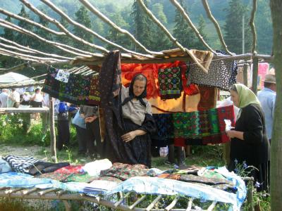2007年ルーマニア旅行第13日目(1)マラムレシュ地方：金曜市場に寄り道して