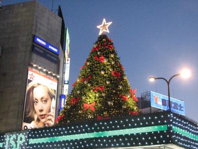 池袋におけるクリスマスイブの風景